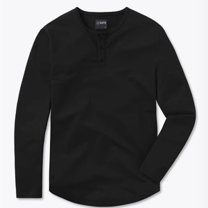 Cuts Men’s Black Curved Hem Long Sleeve Tee in size Medium.